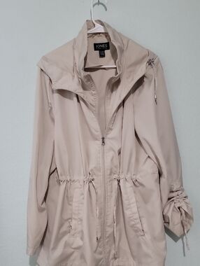 Jones New York Light Beige Drawstring Anorak Jacket